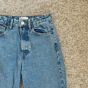 Blue denim mom jeans from zara